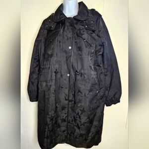 AVES LES FILLES Women's Black Star Camouflage Rain Coat Size Large